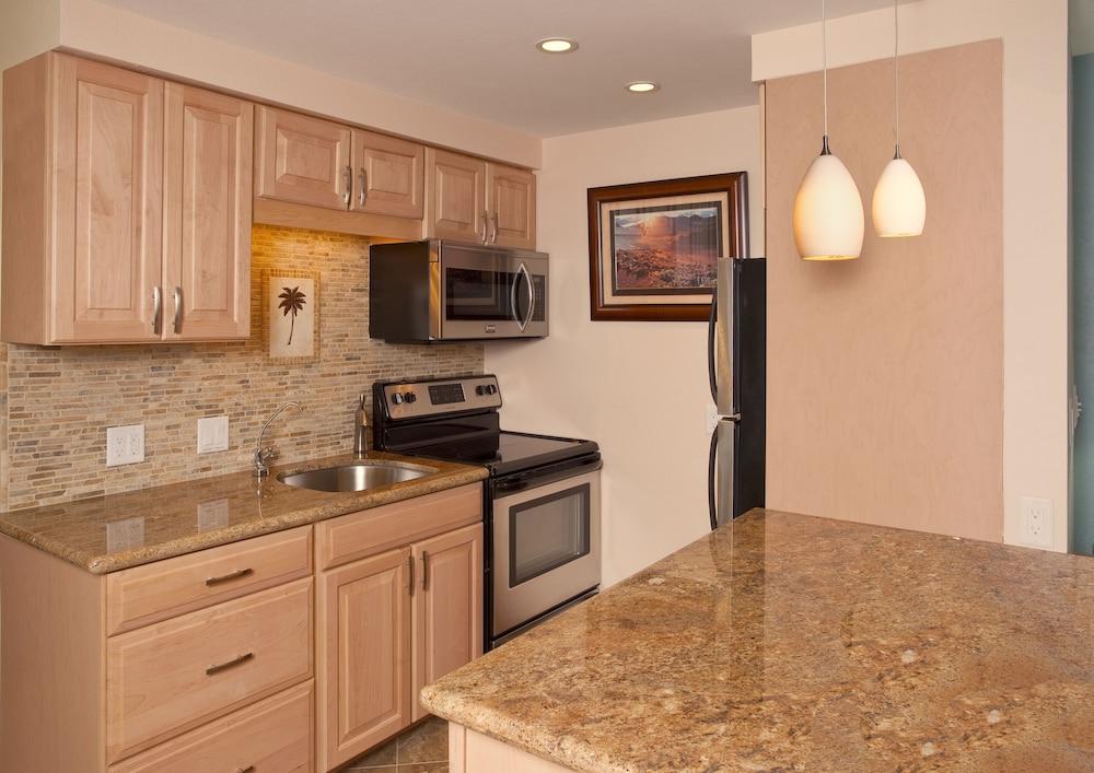 Lahaina Shores Beach Resort מראה חיצוני תמונה